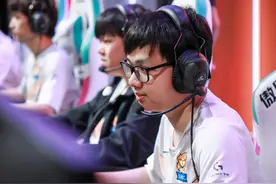 SofM成为历史上首位站在S赛最高舞台的越南籍选手图片