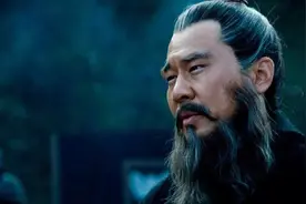 曹操为什么称枭雄图片