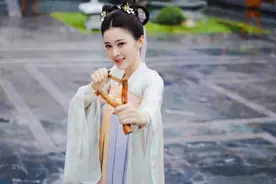 一口气连播8集！赵樱子的《长安诺》，凭什么在9月顺利霸屏？图片