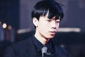 连放厄斐琉斯！SMLZ连连被轻看，已经不是顶尖AD了吗？图片