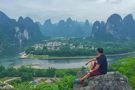 桂林漓江著名景区黄布倒影也就是二十元人民币背景图案景点图片