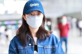 赵今麦臀部曲线是真的？穿黑色紧身裤都盖不住，小小年纪发育真好图片