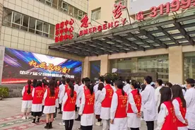 【文明个旧】个旧这家医院1100名职工，有799名志愿者图片