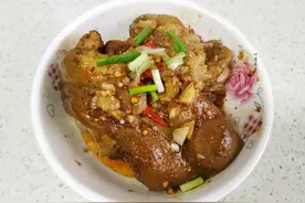 简单好吃的红烧肘子，香辣美味，肥而不腻，等你来一饱口福图片