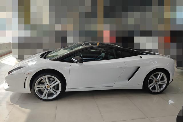 9年的兰博基尼盖拉多卖家说精品，客户心存侥幸是捡漏还是踩坑？