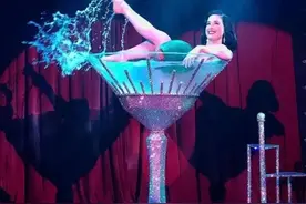 把情色变成艺术的世界第一舞娘：拒绝王子邀约，没人见过她素颜图片