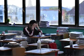 清华贫困生，为什么能刷屏图片