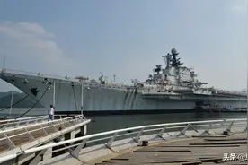 苏联首艘航母，并无长甲板，“四不像”拜赫鲁晓夫所赐图片