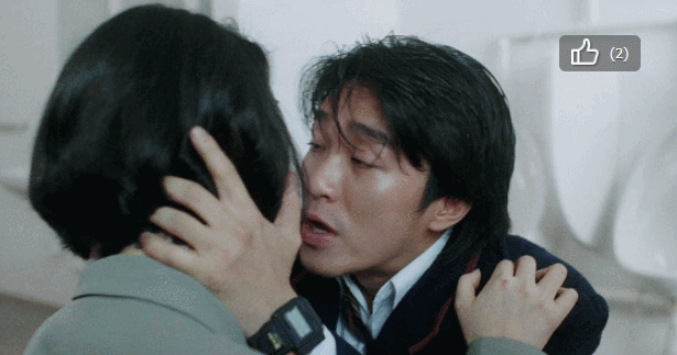 她参演了5部《逃学威龙》，戏份却越来越少，从女主逐渐演成女配