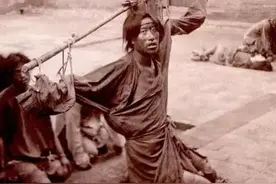 清末老照片：穷家女子衣不遮体，“富二代”少爷娶幼妾图片