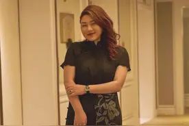 胖女人不适合穿旗袍？看杨天真就知道，150斤照样穿得优雅贵气图片