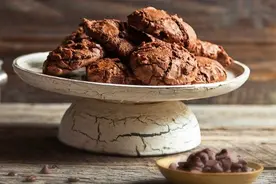 记忆力最难忘的小零食，巧克力饼干，小馋猫每次都吃的干干净净图片