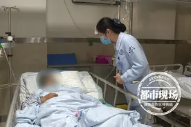 “肯定能吃！”大娘上山捡蘑菇“尝鲜”，不料放倒一家4口图片