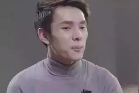 李佳琦累到停播，华少拼到吐血：成年人的生活，远比你想的更难过图片
