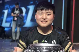 虎牙再现三位房间号，和UZI只差一位数字，谁的牌面这么大？图片