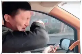 宝妈发现宝爸私房钱，看到面值，网友差点笑哭：看得我怪心疼的图片