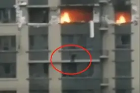 黑龙江哈尔滨一民宅发生燃气爆燃事故，一男子从起火楼层跳下死亡图片