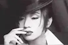 从登台卖唱到众人追捧，9段恋情却终生未嫁，阿梅的一生堪称传奇图片