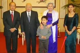 拉那烈亲王不是莫尼列太后的儿子，西哈努克国王的家庭十分复杂图片