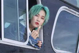 窦唯基因实在太强大，二女儿也要出道，丝毫不比姐姐逊色图片