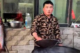 徐州农村火了10年的羊汤店，早8点就卖光，90后老板娘是亮点图片