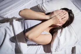 褪黑素、睡眠课，正在收割3亿“失眠人”的焦虑图片