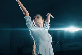 梦然这首成名曲当年火爆程度不逊色于《少年》图片