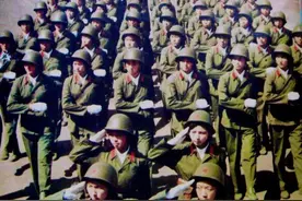 解放军74式女兵裙服，岂止是漂亮二字可以形容的！图片