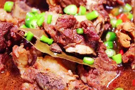 59买2斤牛排骨，教你做软嫩多汁的“酱香”牛排，做法还超级简单视频封面