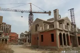 最怕付完首付，房子“烂尾”！内行人：这3个方法，可以有效避免图片