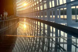 国家大剧院冷知识：北京最深建筑，外表不用清洁，没有一扇窗户图片