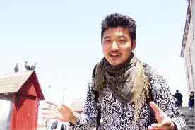 在土耳其船上搭讪陌生女孩，三个女孩太美，雷探长也会不好意思视频封面
