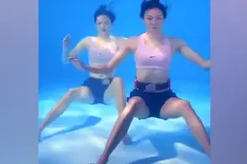 花游双胞胎水下跳《无价之姐》，网友：像美人鱼图片