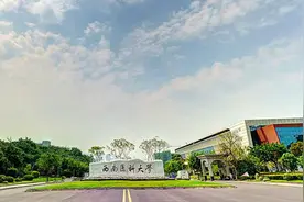 西南医科大学是改名神校，被迫改985校名，录取分飞涨，二本招生图片