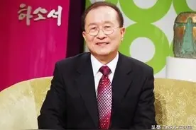 韩国笑星出身牧师感染新冠肺炎死亡，曾与全光勋一起参加集会图片