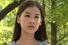 带资进组成为女主角，黄圣依为她做配角，父亲破产后沦为18线图片