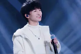 周深，一个在搞笑艺人和偶像歌手间徘徊的男人图片