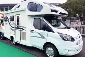 拥有大水电、豪华家具丨精致生活从旌航国六福特V362开始图片