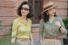 这才是今夏时髦洋气的穿搭！“奶奶衫+小男孩裤”，60+穿上超好看图片