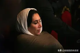 巴铁的“女王”，却是英国的“女儿”！贝布托：浪漫的女枭雄图片