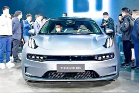 纯电动汽车：极氪001，可以续航712公里，272马力够用了图片