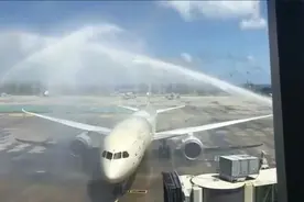 泰国普吉岛7月1日迎来首批国际游客图片
