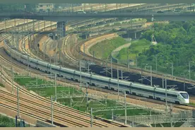 中吉乌铁路，全长577公里，迟迟无进展，为何？图片