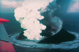叙尔特塞岛为什么禁止普通人登岛？只允许科学家穿着消毒服登陆？图片