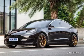 特斯拉Model3月销2万烂大街？车主花1万多改装回头率十足图片