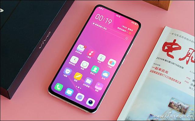 感受升降镜头和零界视野的冲击！vivo X27评测体验