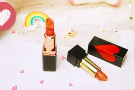 自制化妆品，DIY超美的果冻口红，涂到嘴唇变粉色，感恩生活视频封面