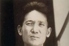 淞沪会战迷惑操作，3万国军打3千日军，蒋介石却3次令暂停进攻图片