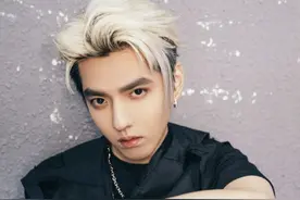 赵丽颖早看穿吴亦凡，吴亦凡对赵丽颖撒娇，她直接怼：你好好说话图片