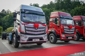 自重6.5吨，康机290马力，欧曼行星这款载货车专为绿通运输打造图片